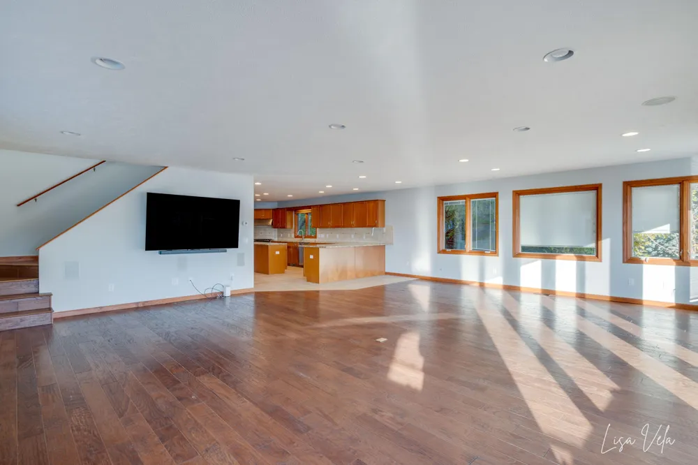 447 Lakeshore Boulevard Norton Shores City, MI 49444