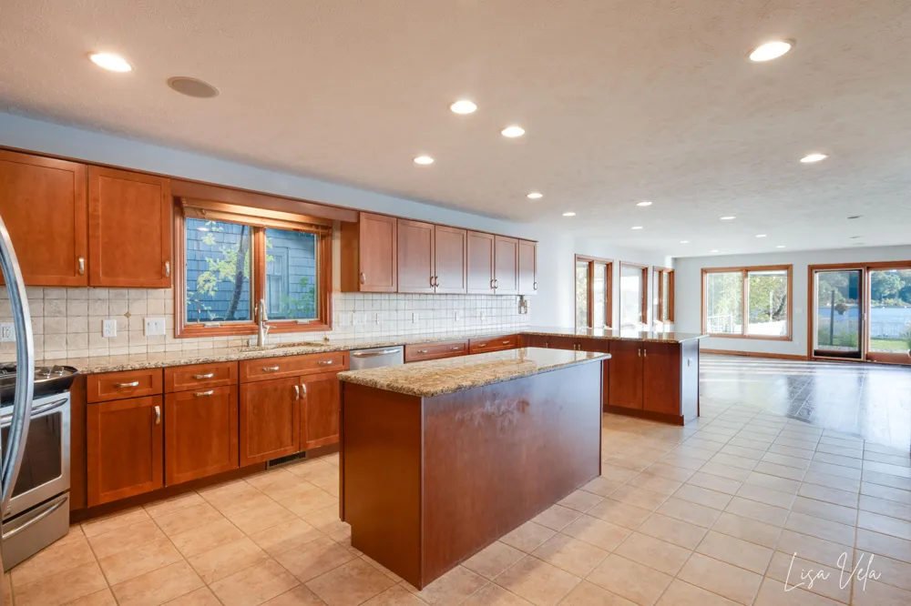 447 Lakeshore Boulevard Norton Shores City, MI 49444