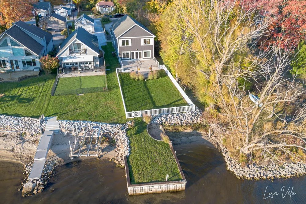 447 Lakeshore Boulevard Norton Shores City, MI 49444