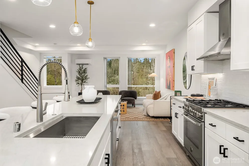 7721 NE 175th Street #103 Kenmore, WA 98028