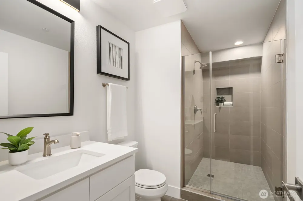 7721 NE 175th Street #103 Kenmore, WA 98028