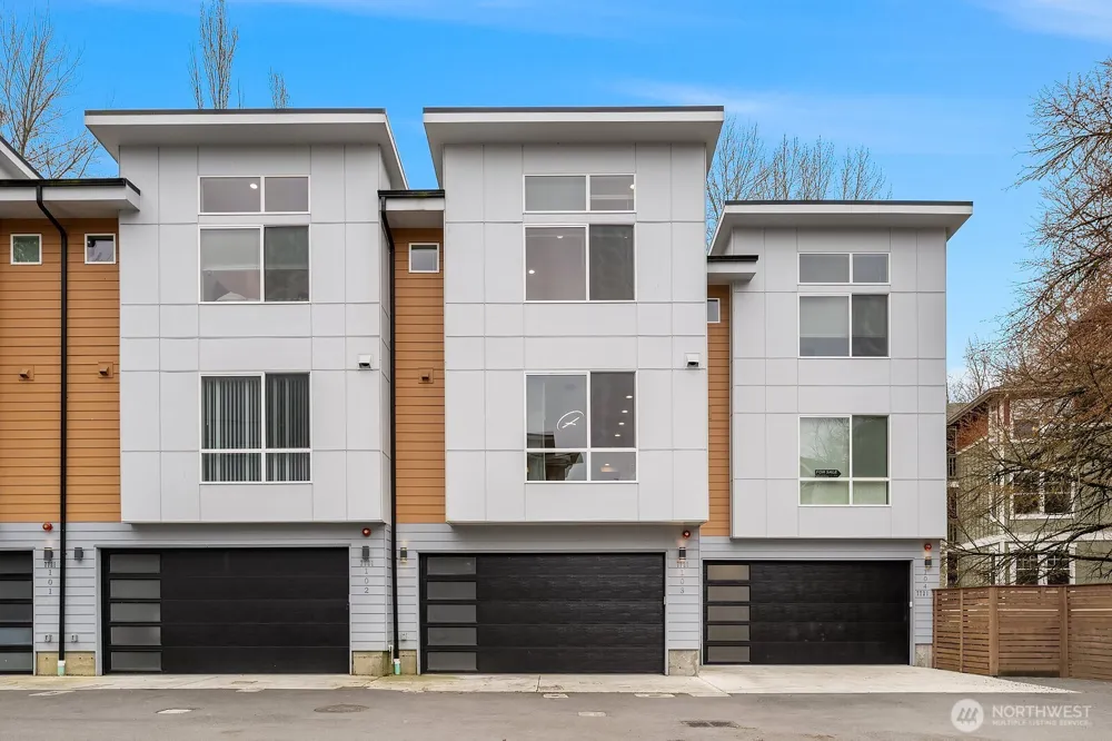 7721 NE 175th Street #103 Kenmore, WA 98028