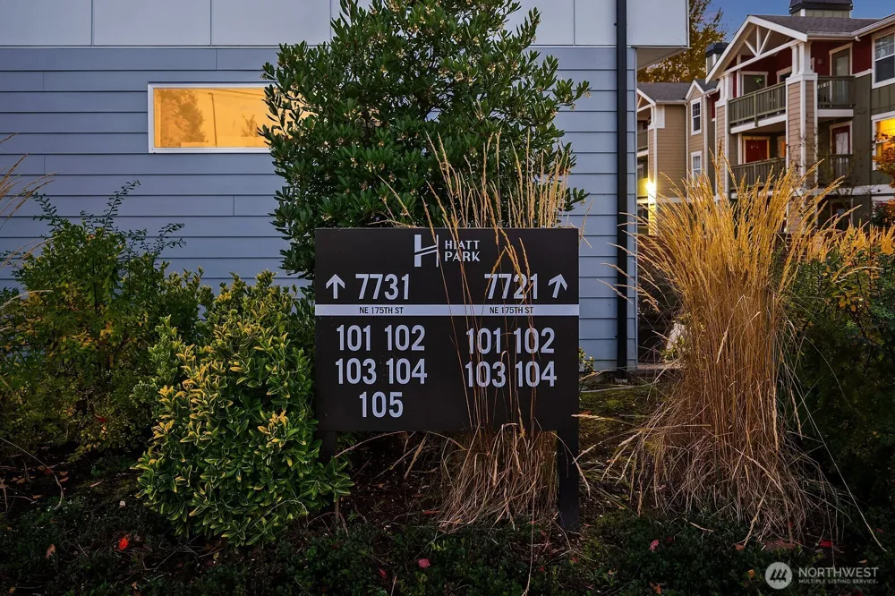 7721 NE 175th Street #103 Kenmore, WA 98028