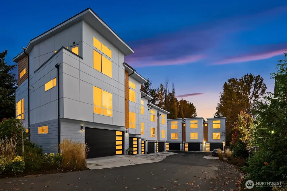 7721 NE 175th Street #103 Kenmore, WA 98028