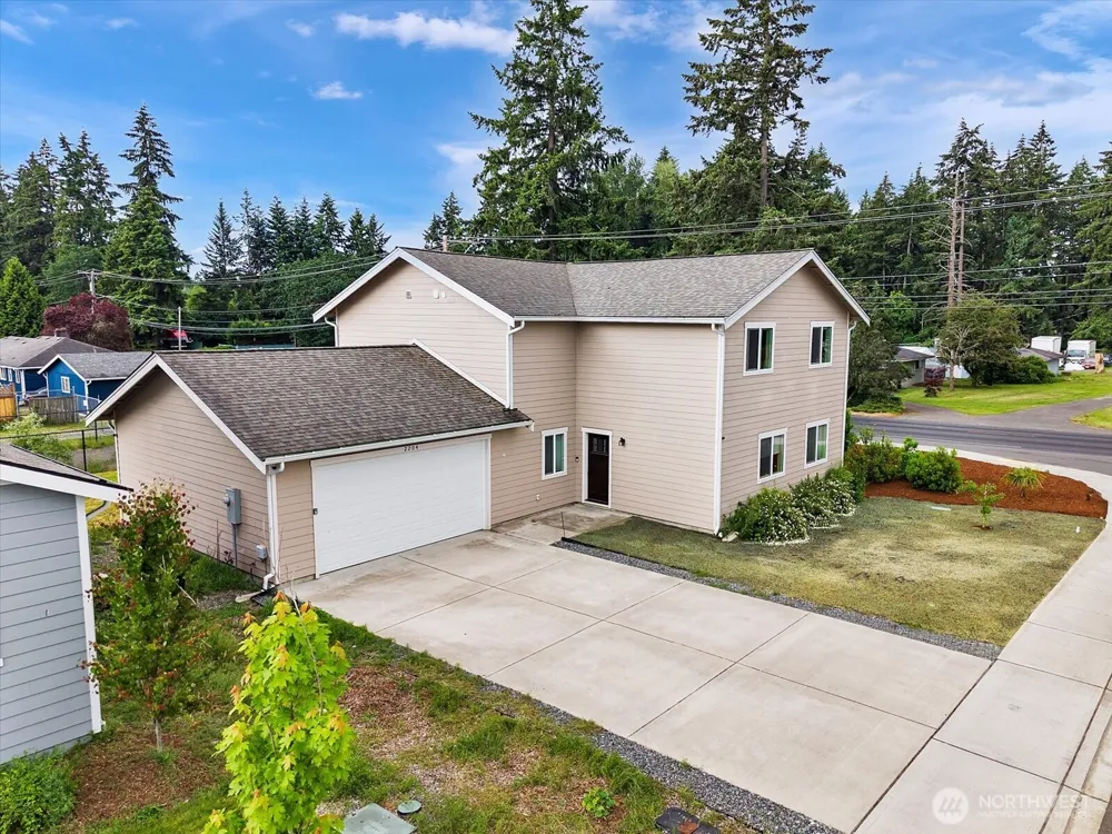 2204 158th Street Ct E Tacoma, WA 98445