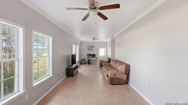 3833 County Road 2880 Bigfoot, TX 78005