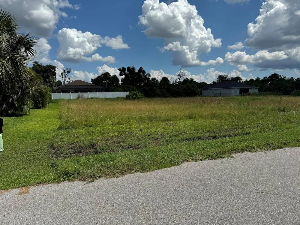 139 SESAME ROAD W Rotonda West, FL 33947