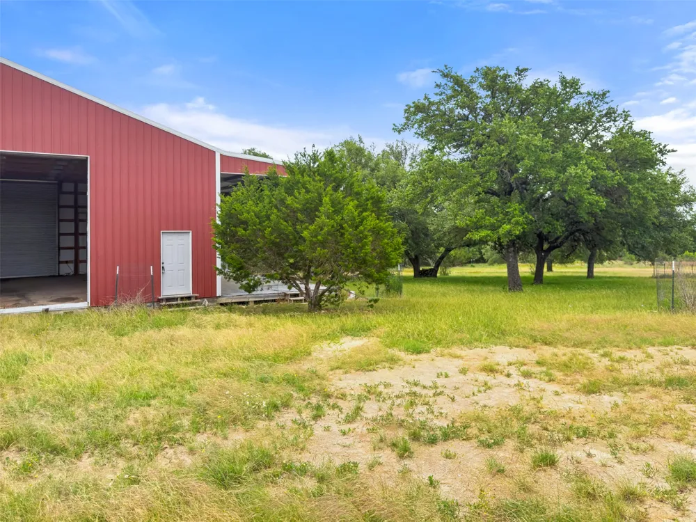 428 Summit Spring Lane Johnson City, TX 78636