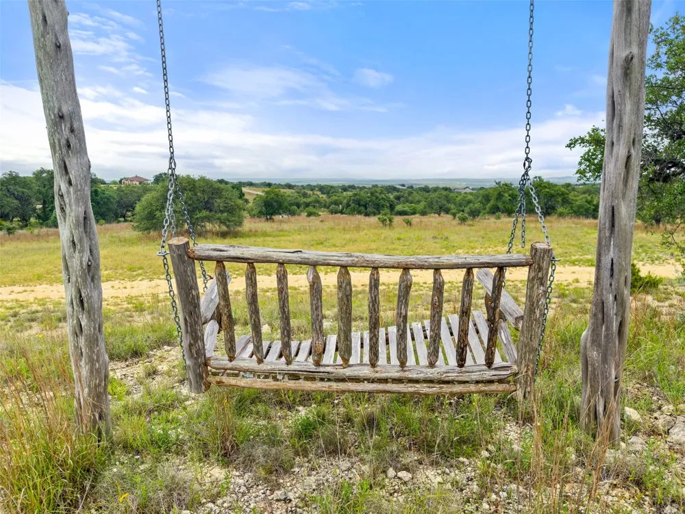 428 Summit Spring Lane Johnson City, TX 78636