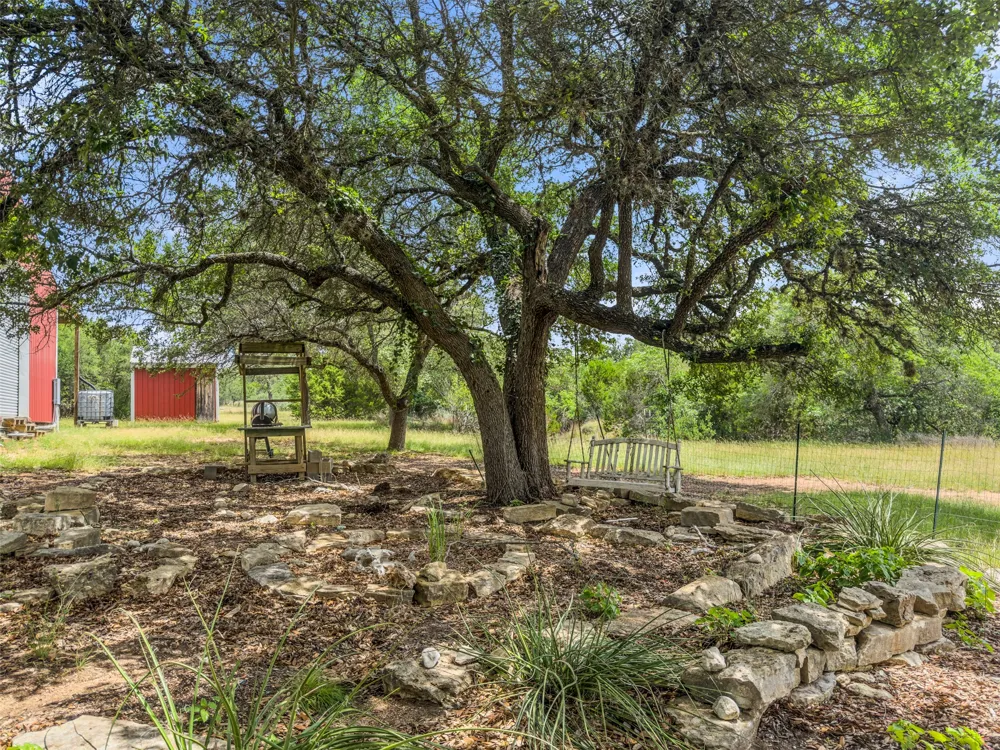 428 Summit Spring Lane Johnson City, TX 78636