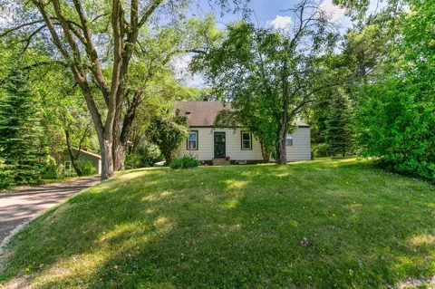 1612 County Road C E