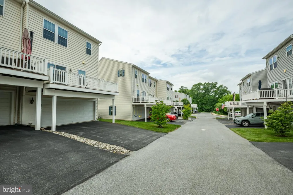 325 SCHMIDT ROAD Phoenixville, PA 19460