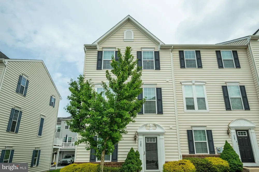 325 SCHMIDT ROAD Phoenixville, PA 19460