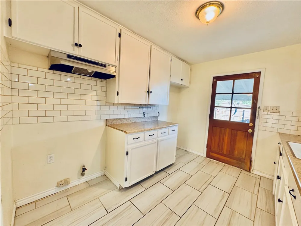 1000 E Toledo Street Beeville, TX 78102