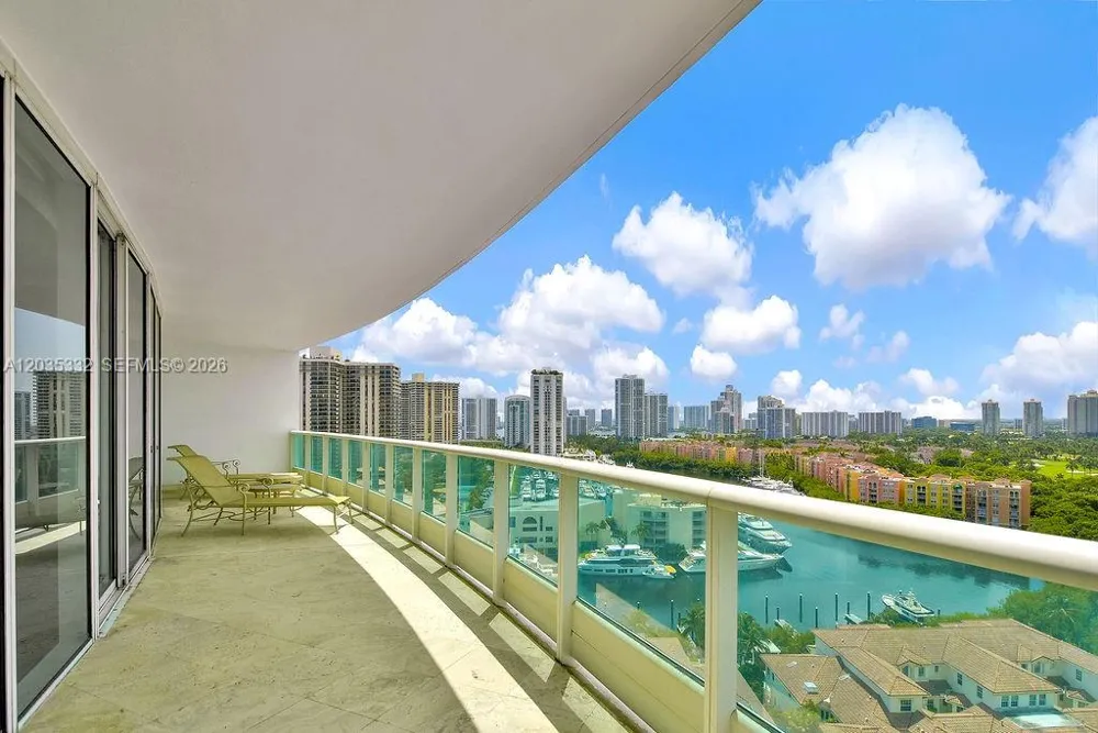 19955 NE 38th Ct #1701 Aventura, FL 33180