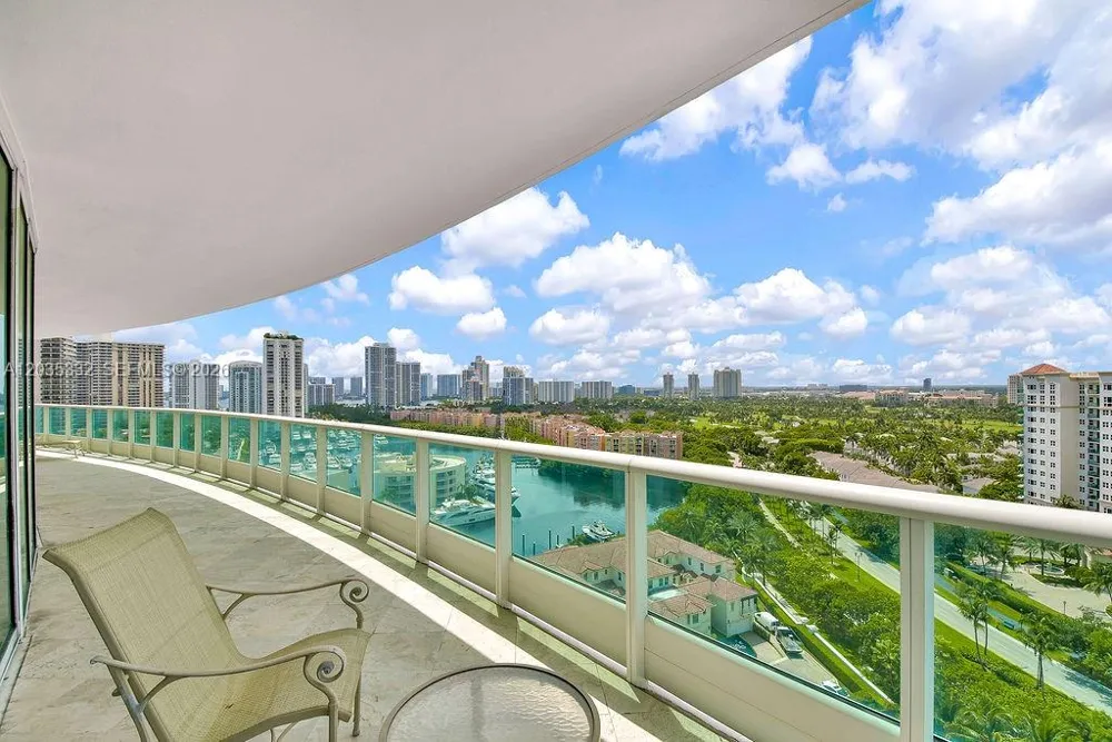 19955 NE 38th Ct #1701 Aventura, FL 33180
