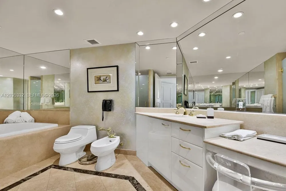 19955 NE 38th Ct #1701 Aventura, FL 33180
