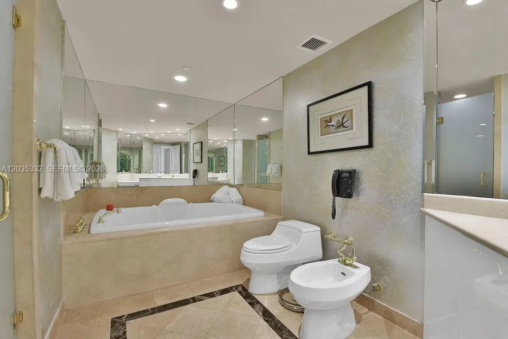 19955 NE 38th Ct #1701 Aventura, FL 33180