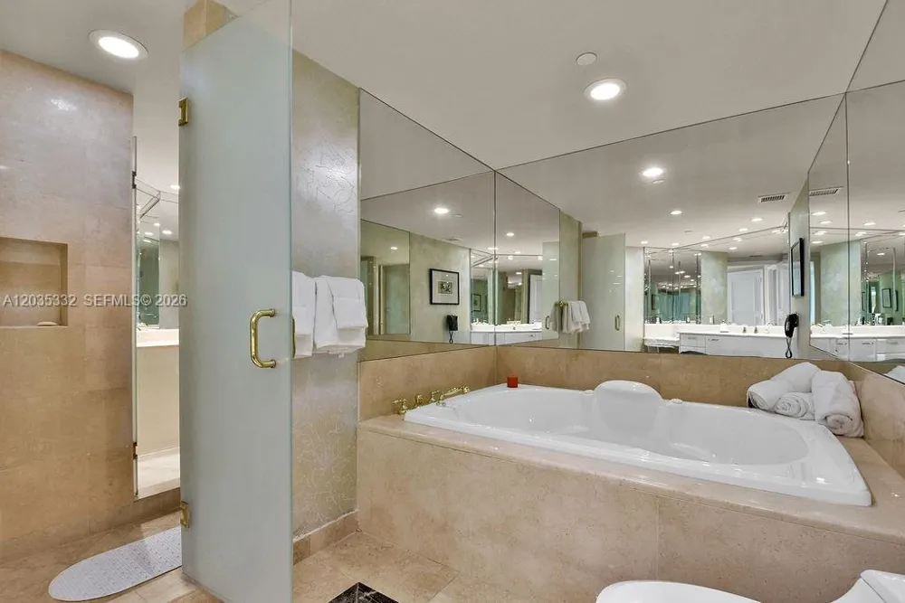 19955 NE 38th Ct #1701 Aventura, FL 33180
