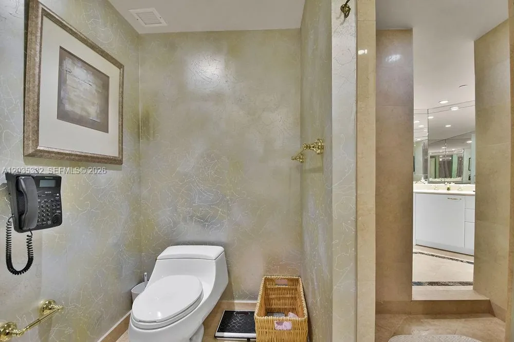 19955 NE 38th Ct #1701 Aventura, FL 33180