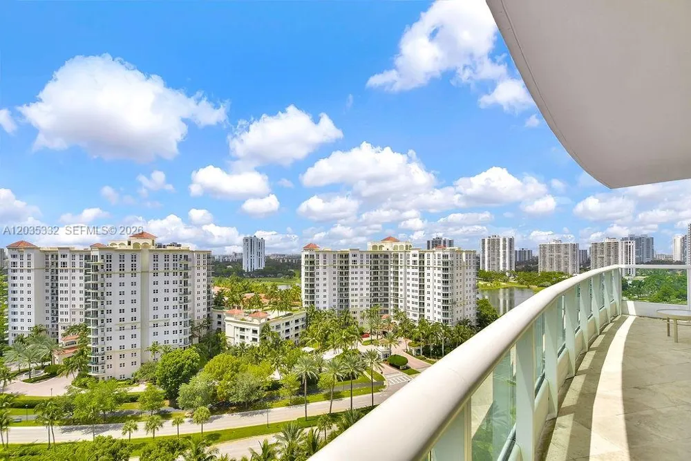19955 NE 38th Ct #1701 Aventura, FL 33180