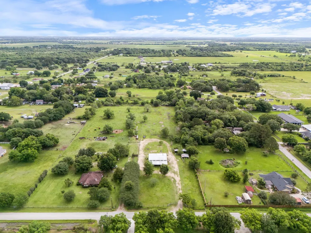 4711 Baker Road Needville, TX 77461