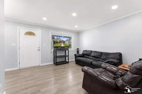 5885 Sylvia Street
