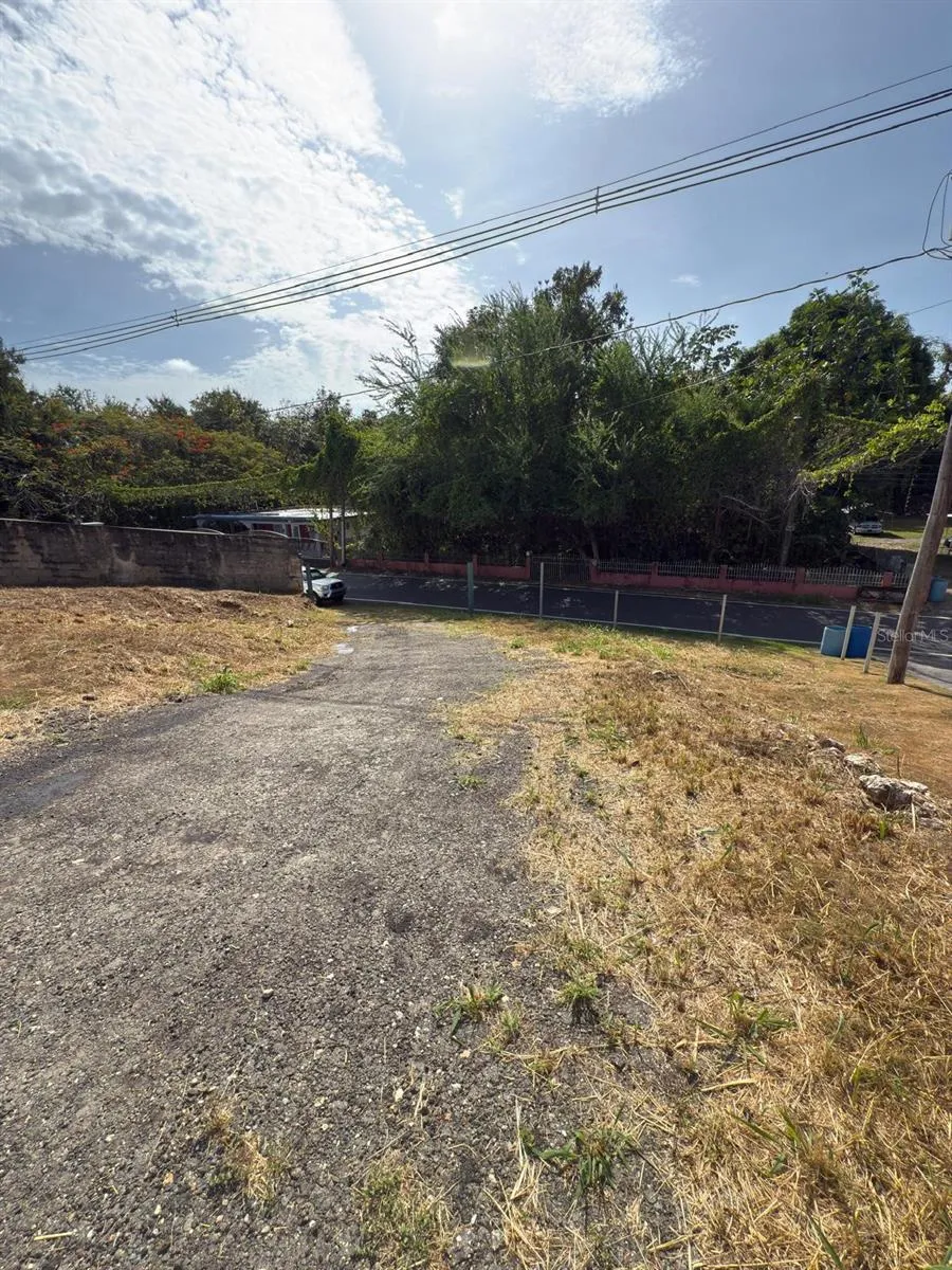 CARR 637 BO MIRAFLORES SECTOR BIAFARA Arecibo, PR 00612