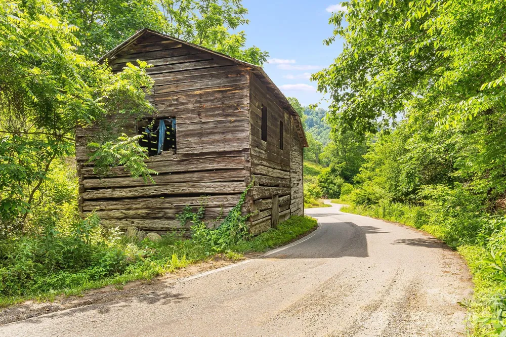 224 Allen Drive Marshall, NC 28753