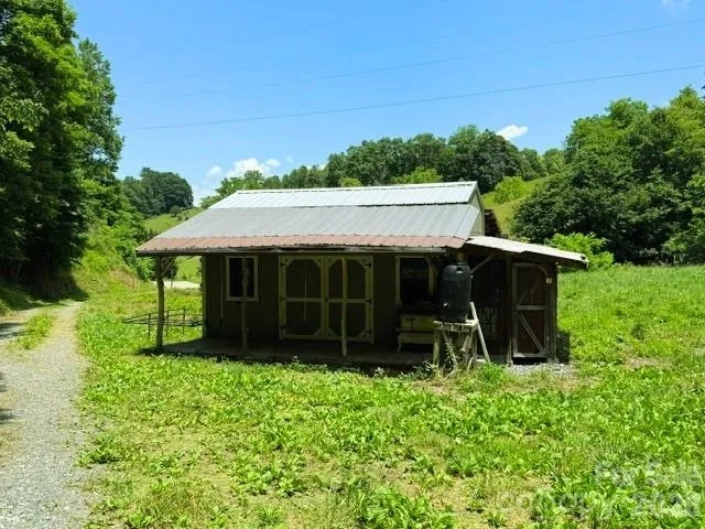 224 Allen Drive Marshall, NC 28753