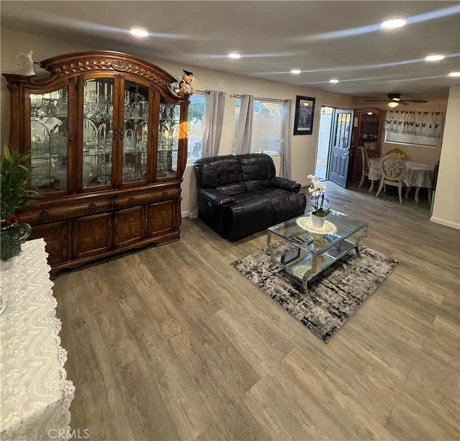 38714 Frontier Palmdale, CA 93550