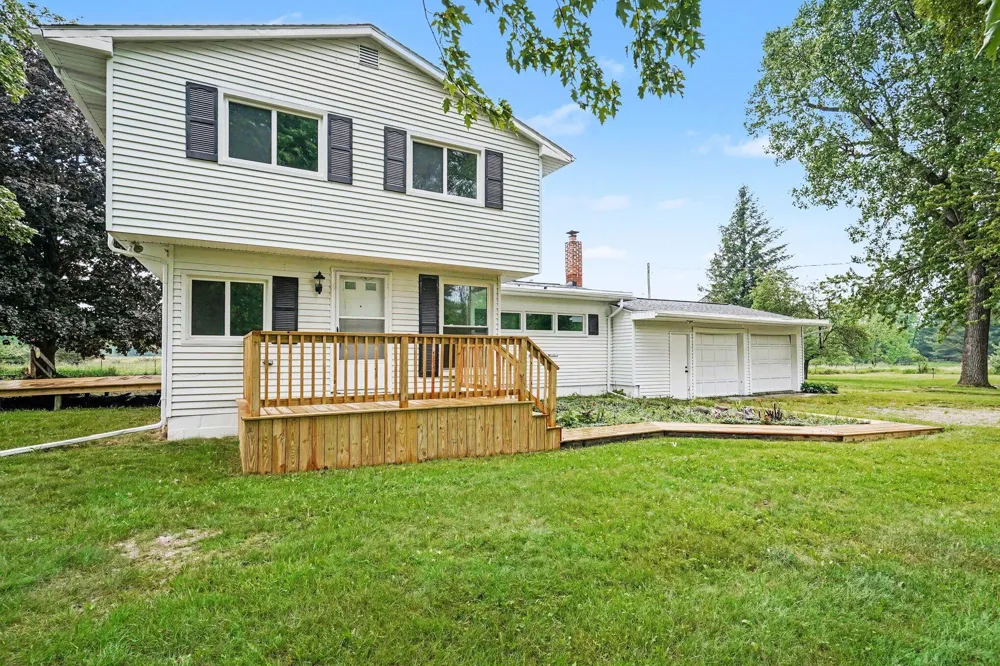 9700 Fenner Road Perry, MI 48872