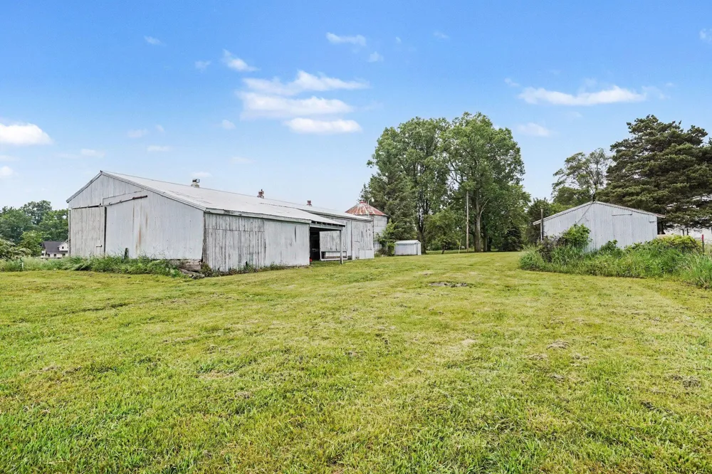 9700 Fenner Road Perry, MI 48872