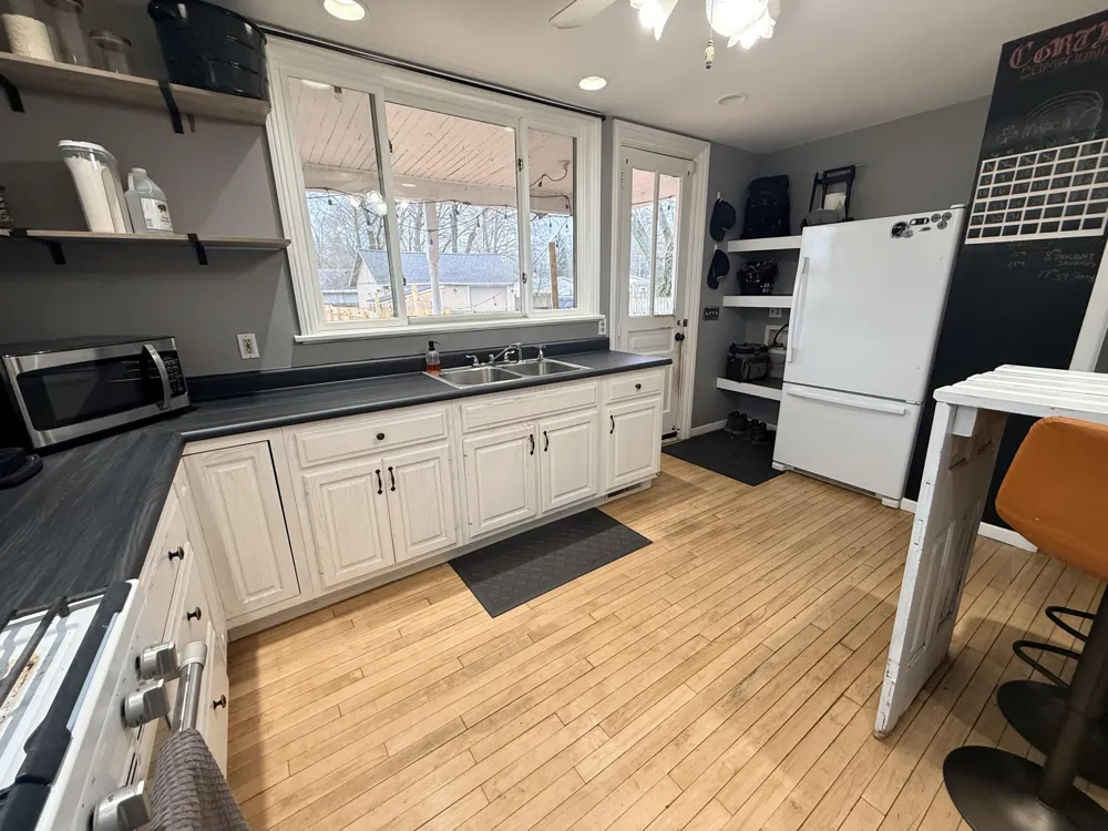 711 Maple Street Three Rivers City, MI 49093
