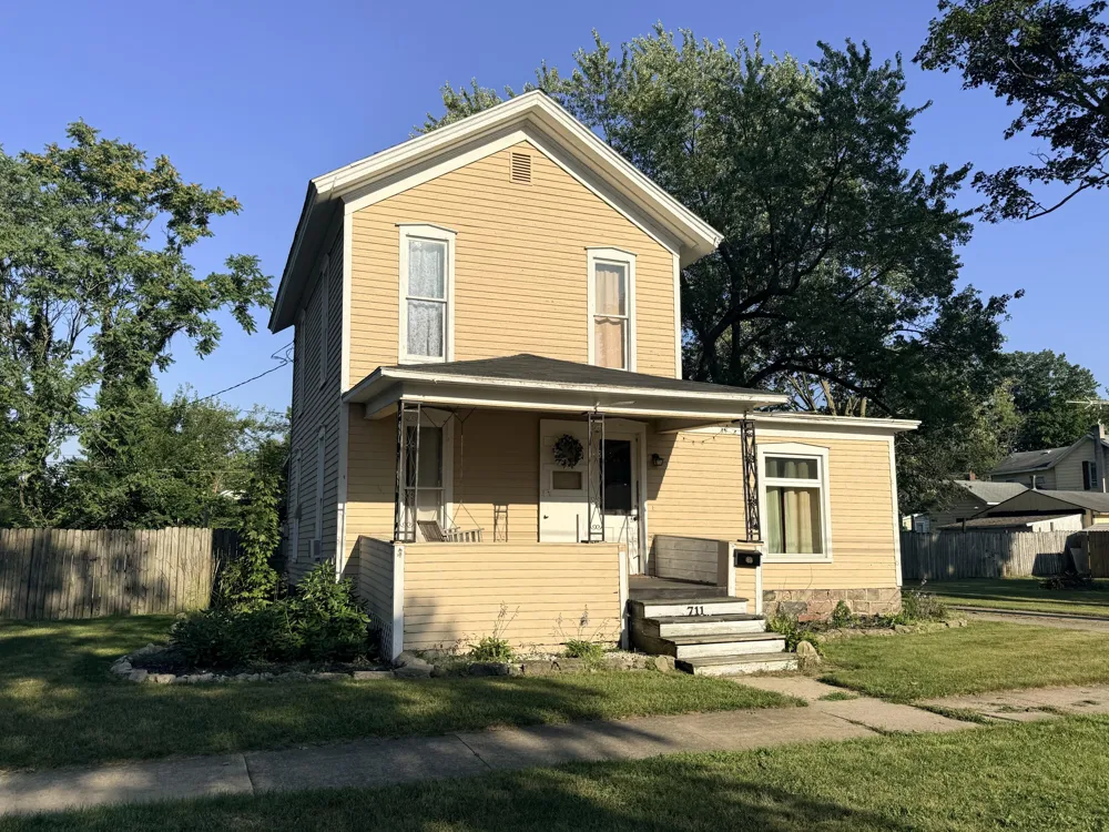 711 Maple Street Three Rivers City, MI 49093