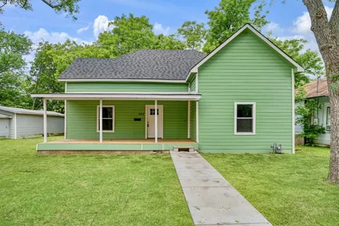 562 SW 1ST