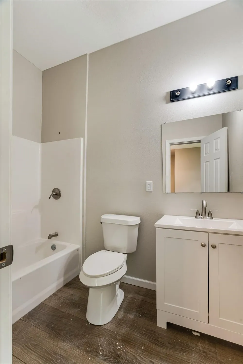 562 SW 1ST Paris, TX 75460
