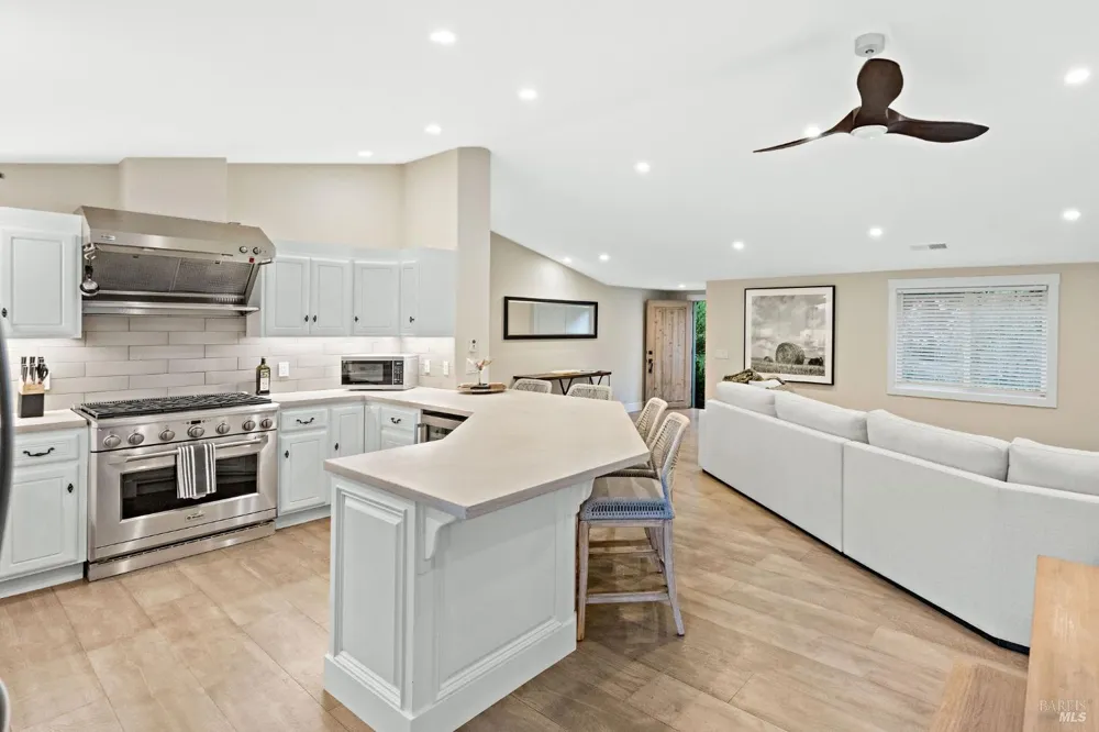 691 Silverado Trail S St. Helena, CA 94574