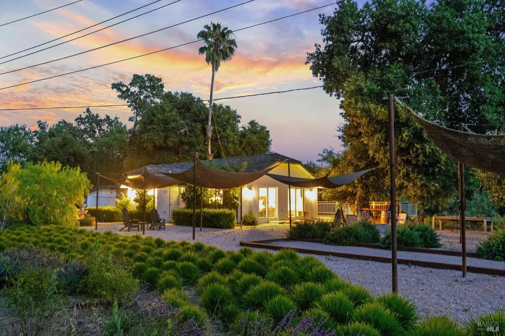 691 Silverado Trail S St. Helena, CA 94574