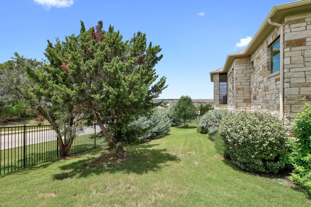 512 Summer Wilson Cove Austin, TX 78738