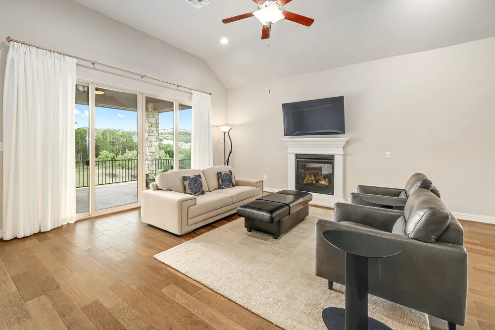 512 Summer Wilson Cove Austin, TX 78738