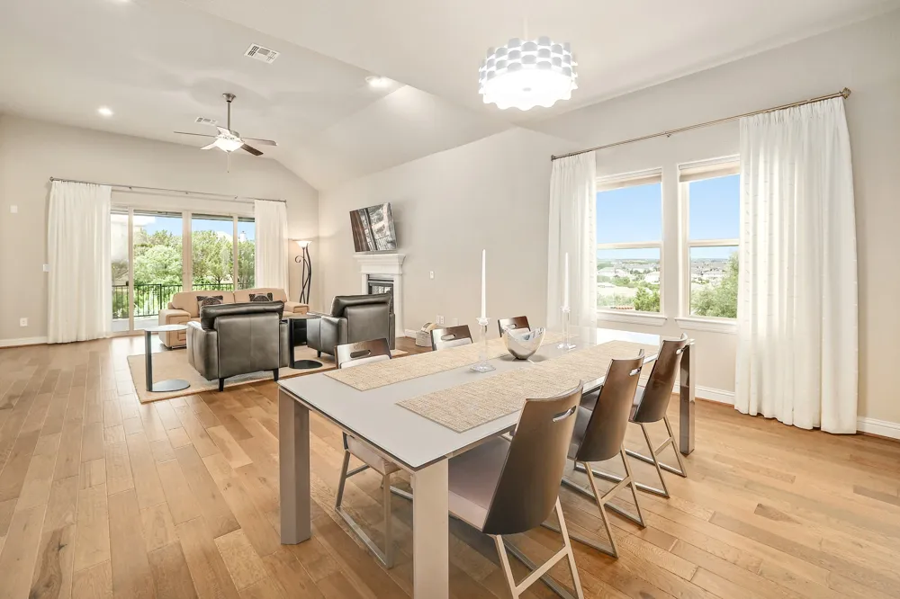 512 Summer Wilson Cove Austin, TX 78738