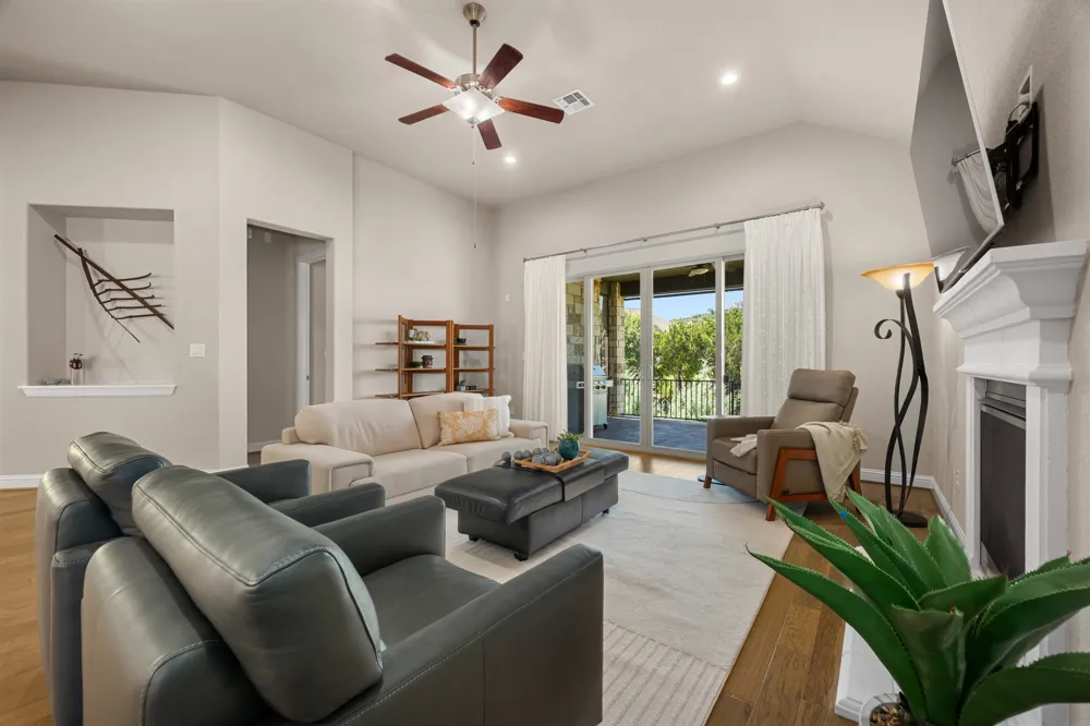 512 Summer Wilson Cove Austin, TX 78738