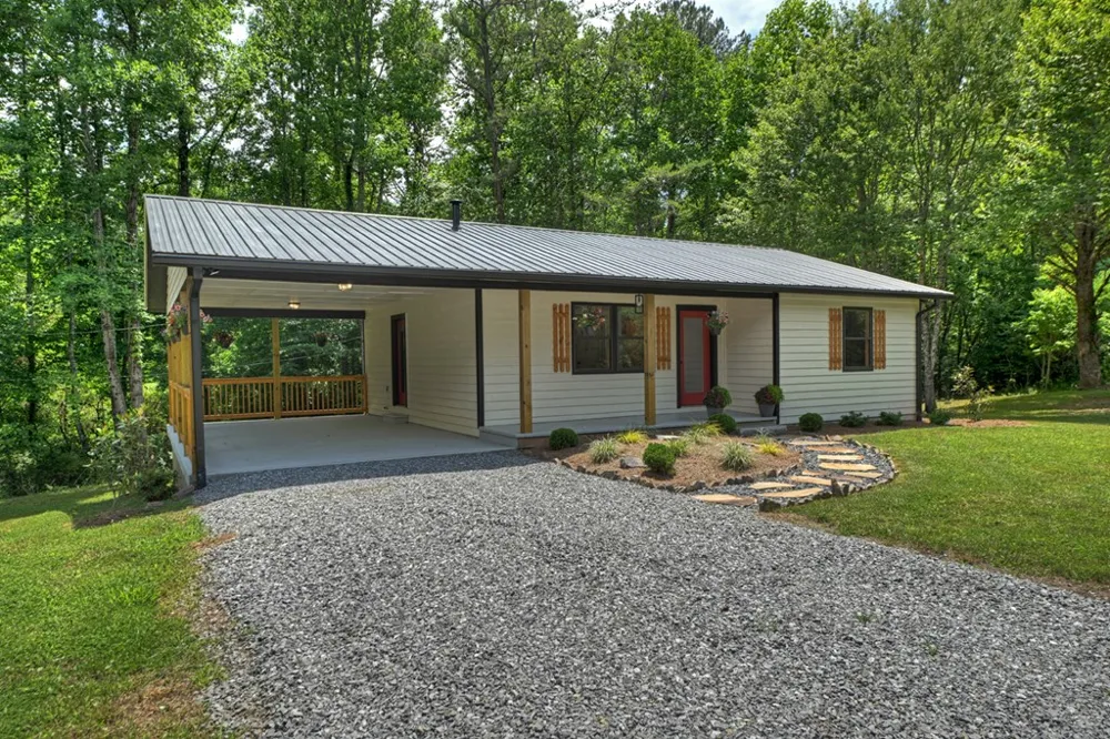 569 Number 20 Mine Road McCaysville, GA 30555