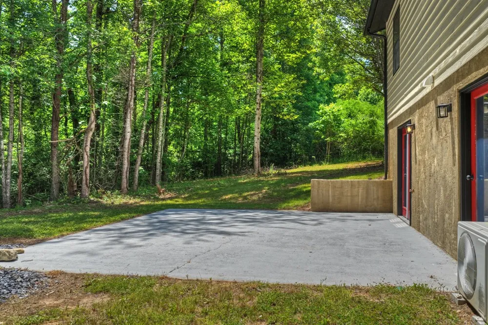 569 Number 20 Mine Road McCaysville, GA 30555