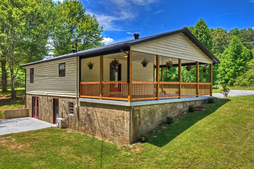 569 Number 20 Mine Road McCaysville, GA 30555