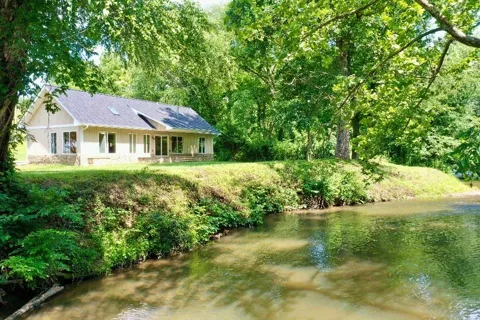 6389 Old Hwy 64 W