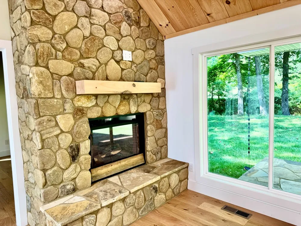 6389 Old Hwy 64 W Warne, NC 28909