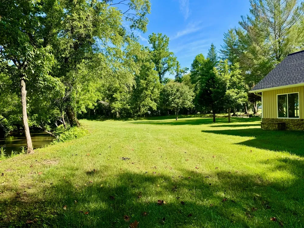 6389 Old Hwy 64 W Warne, NC 28909
