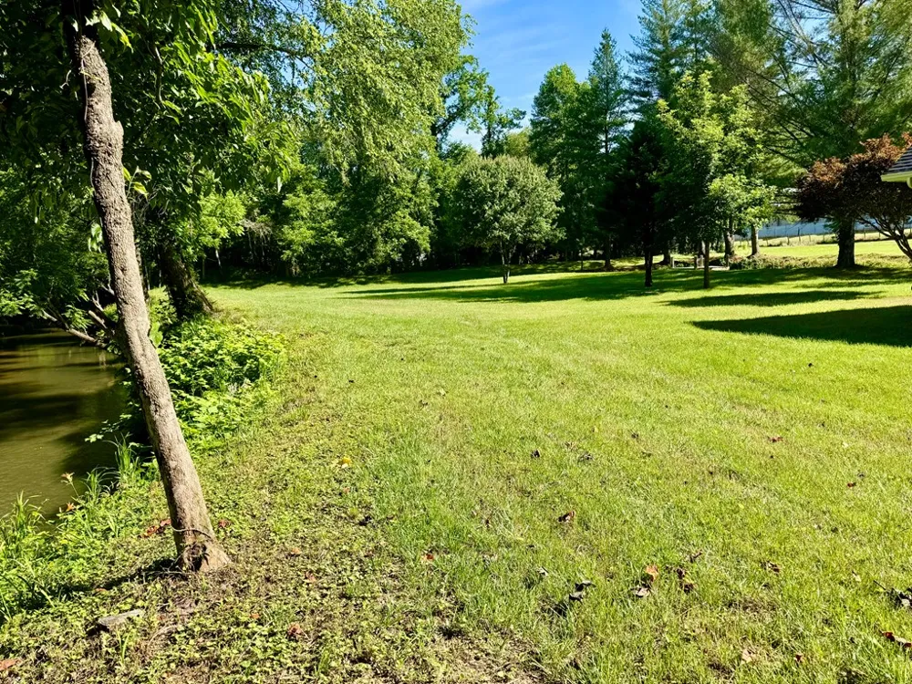 6389 Old Hwy 64 W Warne, NC 28909